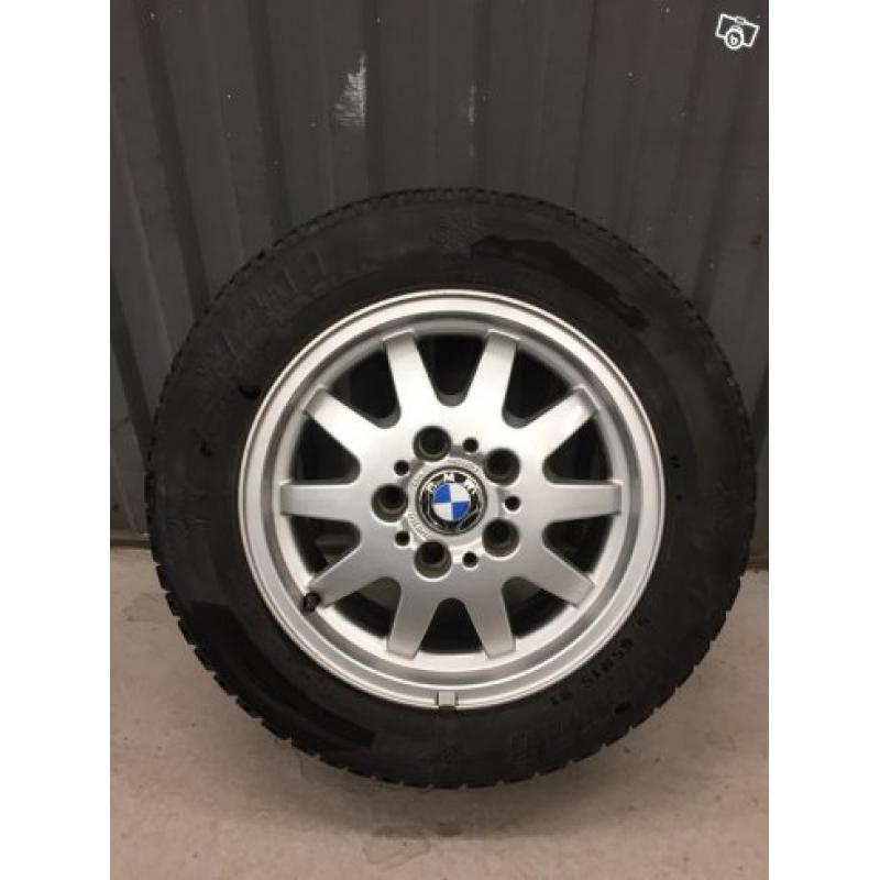 Vinterdäck med BMW alufälg 15"